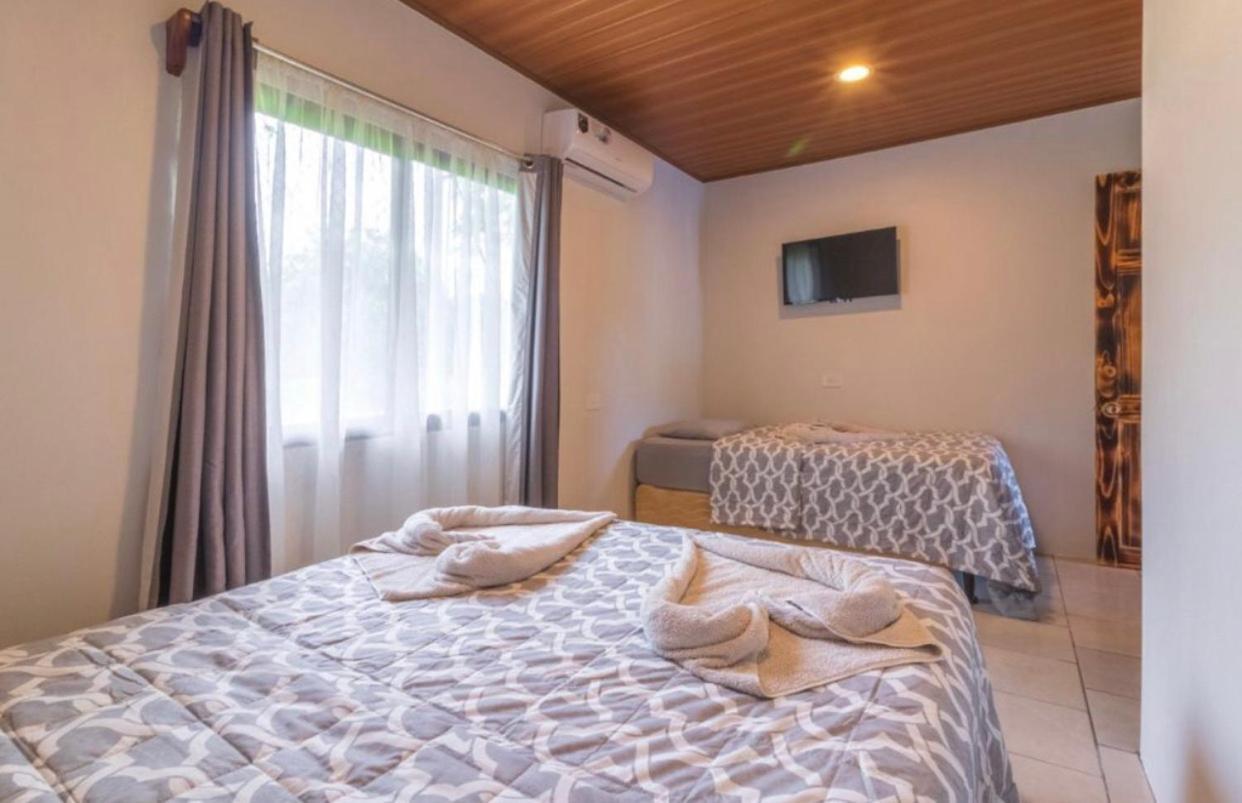 Hotel Cabinas El Tecal 2*